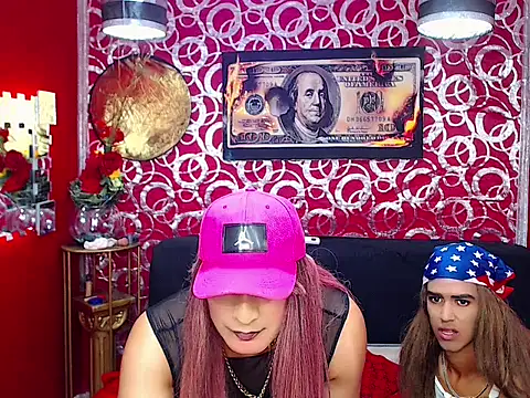 Snapshot of PRUEBROWNS chatting on October 5, 2:05 am PRUEBROWNS online show from October 5, 2:05 am