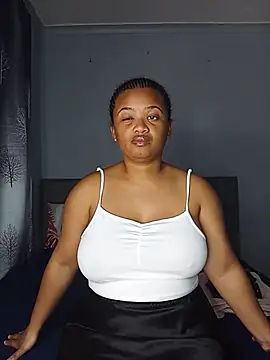 Sultrytits6 online show from June 2, 7:04 pm