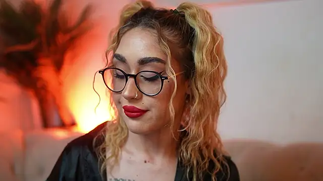 AileenKiss online show from March 9, 9:51 pm