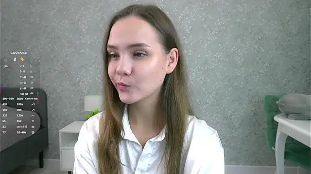 SweetSaraPie online show from October 9, 7:07 pm