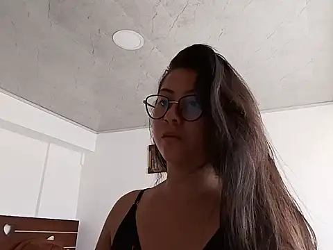 lil mila online show from March 20, 8:14 pm