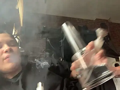 Jynx420friendly online show from July 11, 12:32 am