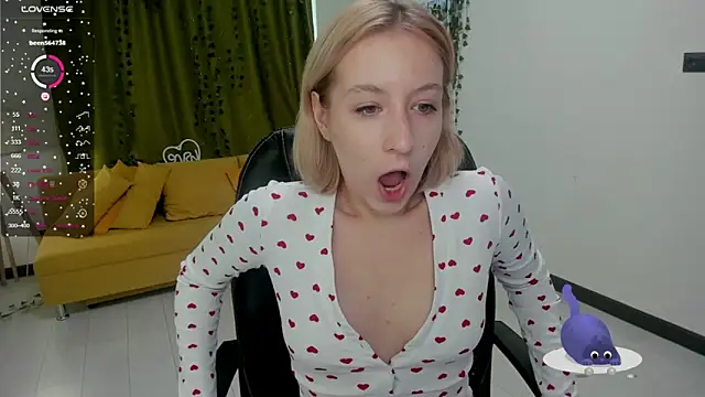 Emma Garcias online show from October 11, 12:19 pm