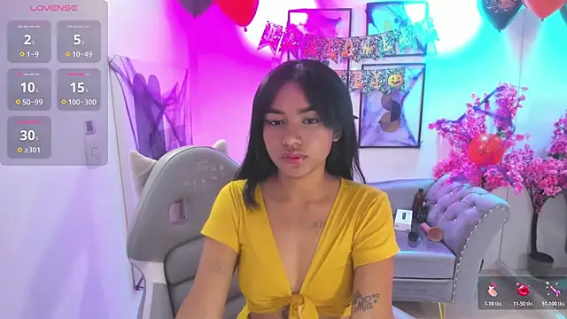 Juliie coper online show from October 29, 12:53 pm