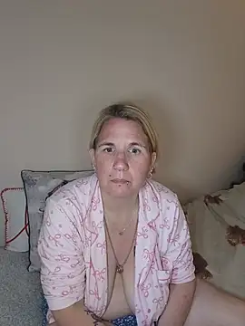 LaceyWestxx online show from May 22, 6:17 pm