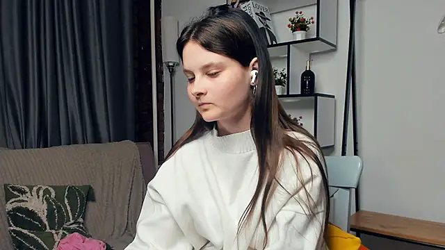 Snapshot of SkyDoll chatting on October 6, 9:30 pm SkyDoll online show from October 6, 9:30 pm