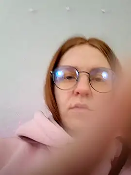 Evarey  online show from February 10, 6:49 am