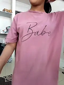 anshika0124 online show from December 15, 5:01 am