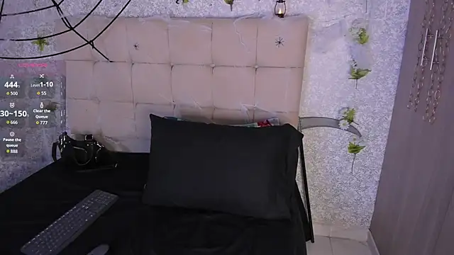 scarlett johanssonCS online show from October 25, 7:32 pm