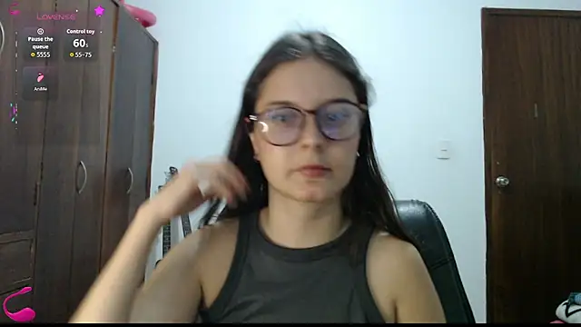 CarlaLorez online show from May 18, 8:59 pm