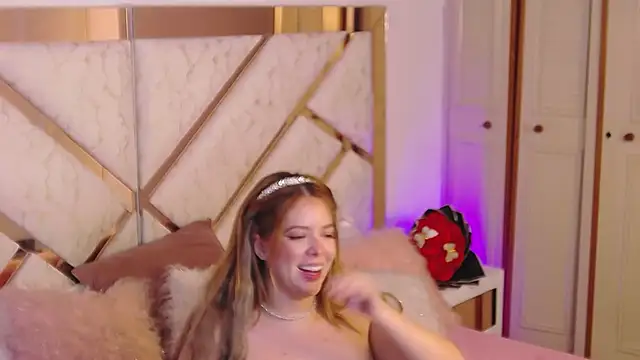 AngelieeVoyer online show from November 12, 4:38 pm