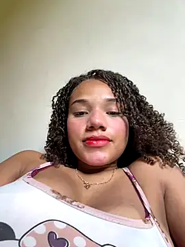 Snapshot of Bombomziin chatting on October 17, 7:06 pm Bombomziin online show from October 17, 7:06 pm