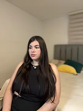 Isabella LaRue online show from February 22, 7:15 pm