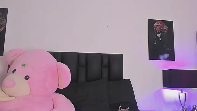 SaradaParker online show from April 2, 5:43 pm