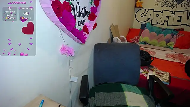 Miss  kendra  online show from March 4, 11:00 pm