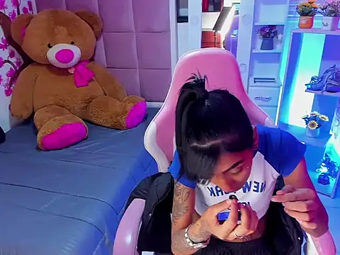 KarlaSlutSkinny   online show from March 6, 3:29 pm