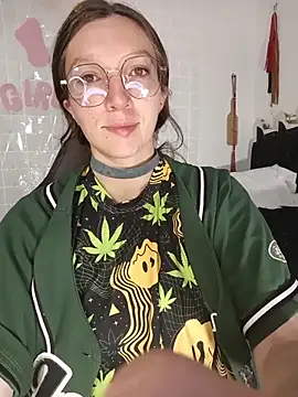 Lucy colee online show from April 21, 1:20 am