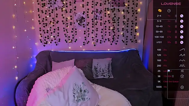 Evaa Braunn online show from January 13, 2:17 am