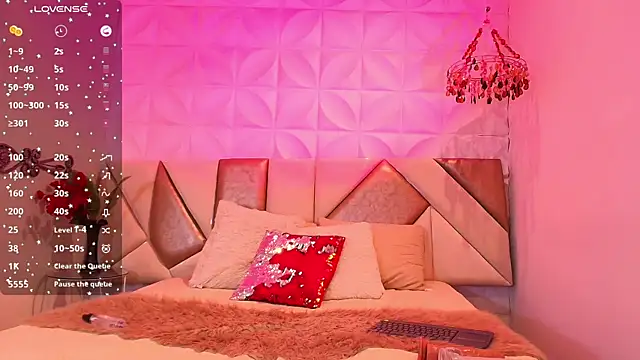 mia lure online show from October 22, 7:52 pm