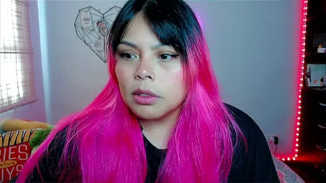 EllieMoonX online show from January 5, 9:07 pm