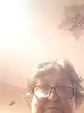 Snapshot of Katherine735 chatting on October 21, 9:35 am Katherine735 online show from October 21, 9:35 am