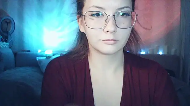 MoodieMira online show from February 28, 7:46 pm