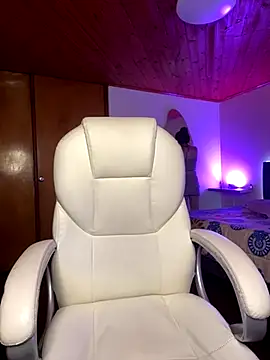 Snapshot of Im_scarlett18 chatting on October 17, 4:10 pm Im scarlett18 online show from October 17, 4:10 pm