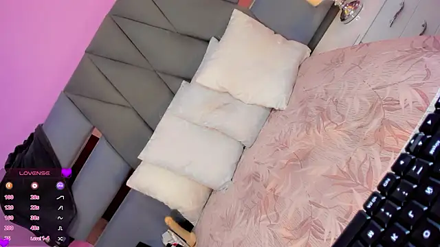 sweet Verooo online show from February 24, 1:21 pm