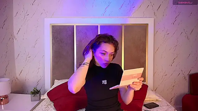 NameaRohouse online show from March 4, 5:41 pm