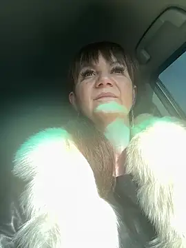 Butterfly8385 online show from March 5, 12:01 pm