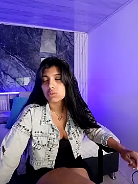 Snapshot of Briseida-White chatting on October 20, 1:36 pm Briseida-White online show from October 20, 1:36 pm