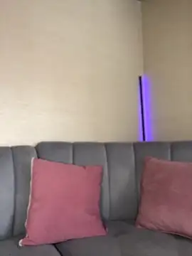 LunaMoore Pink online show from October 20, 1:14 pm