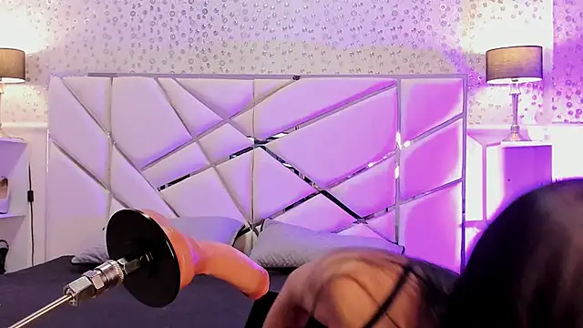 GabbiePrice online show from March 13, 11:55 am