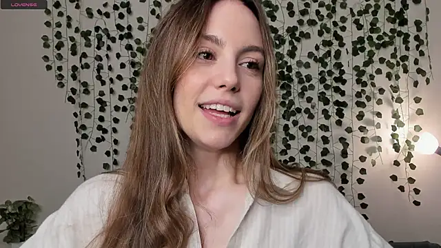 Snapshot of sweet_and_flirt chatting on October 14, 7:22 am sweet and flirt online show from October 14, 7:22 am