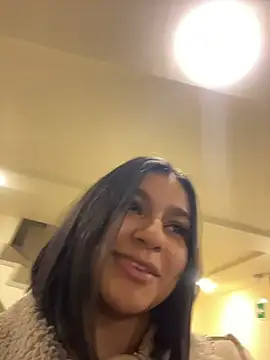 AlyssaRay online show from April 5, 12:04 pm