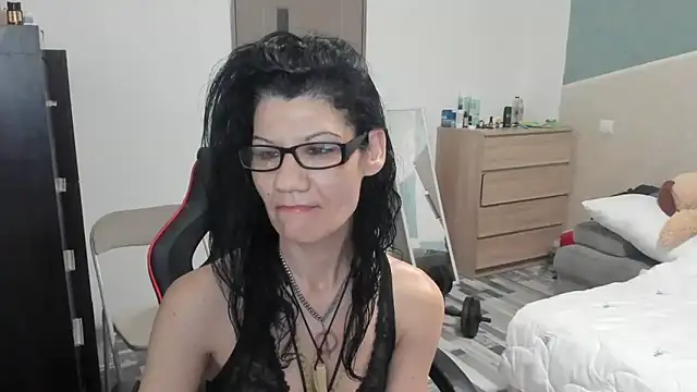 SweetSin40 online show from March 18, 9:42 pm