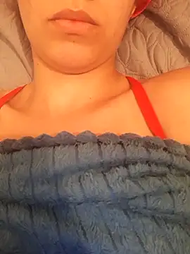 priscillasilvaa online show from October 12, 10:01 pm