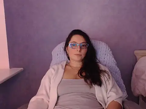 LuckyLisa23 online show from January 17, 10:06 pm