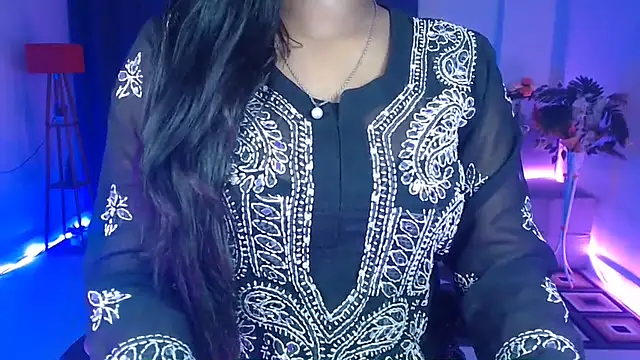 Rashiii  online show from February 16, 4:51 pm