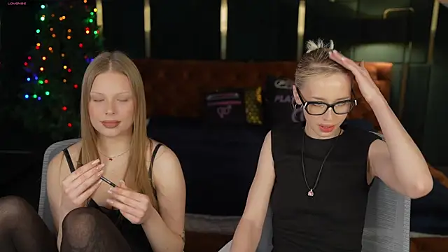 Jessica start online show from December 17, 11:47 am