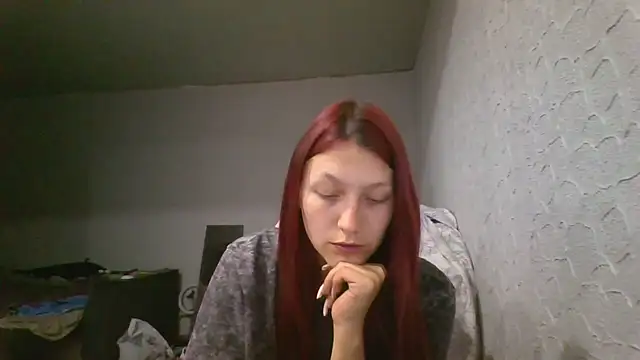 luna tt online show from May 1, 6:11 pm