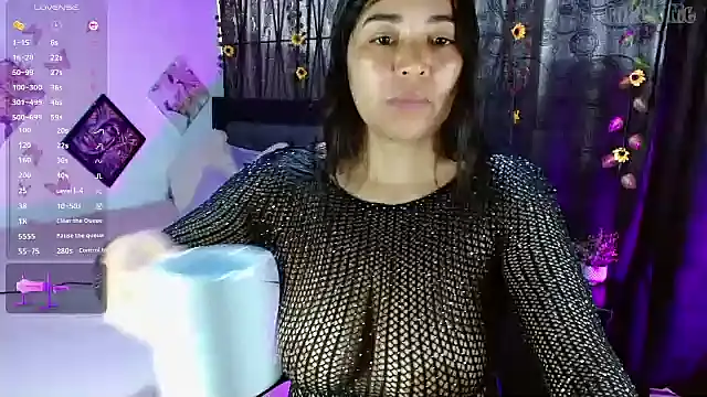 HaannaAGT online show from November 5, 8:47 pm