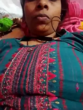 Juhi512 online show from February 12, 12:07 pm