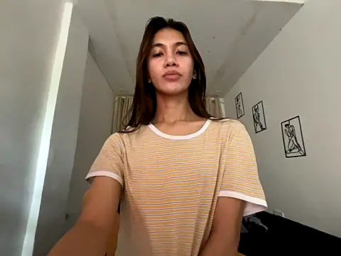 JemereaLust online show from October 15, 12:13 am
