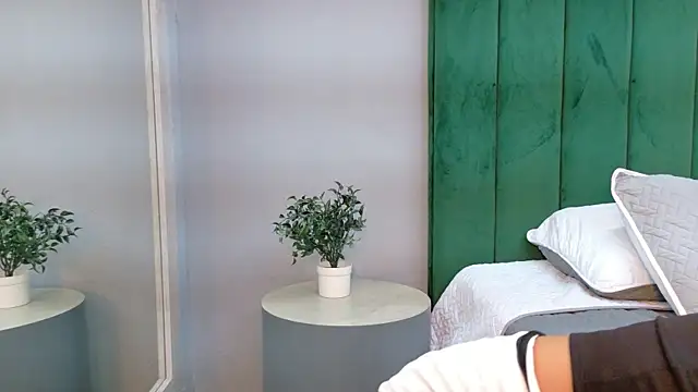 NaughtyHally  online show from June 27, 12:22 pm