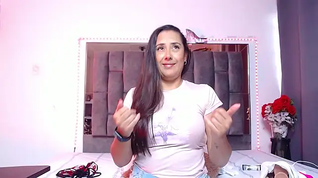 Salmma Milf online show from March 31, 11:54 am