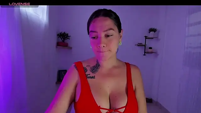 Saraarouusee online show from November 18, 8:32 pm