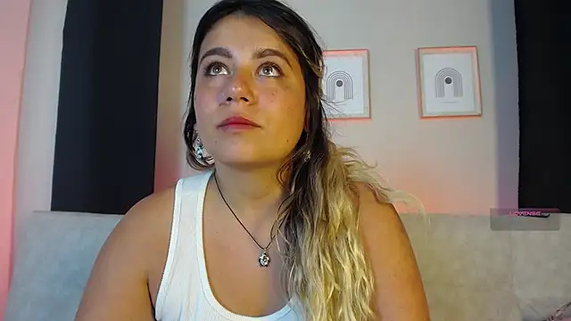 Sweet Bella Valery online show from March 29, 10:20 pm