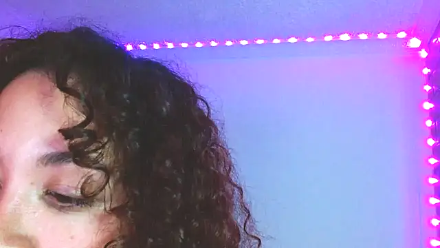 Medussa3033 online show from August 8, 4:42 am