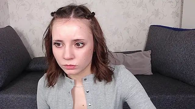 evaa here  online show from April 8, 8:16 am